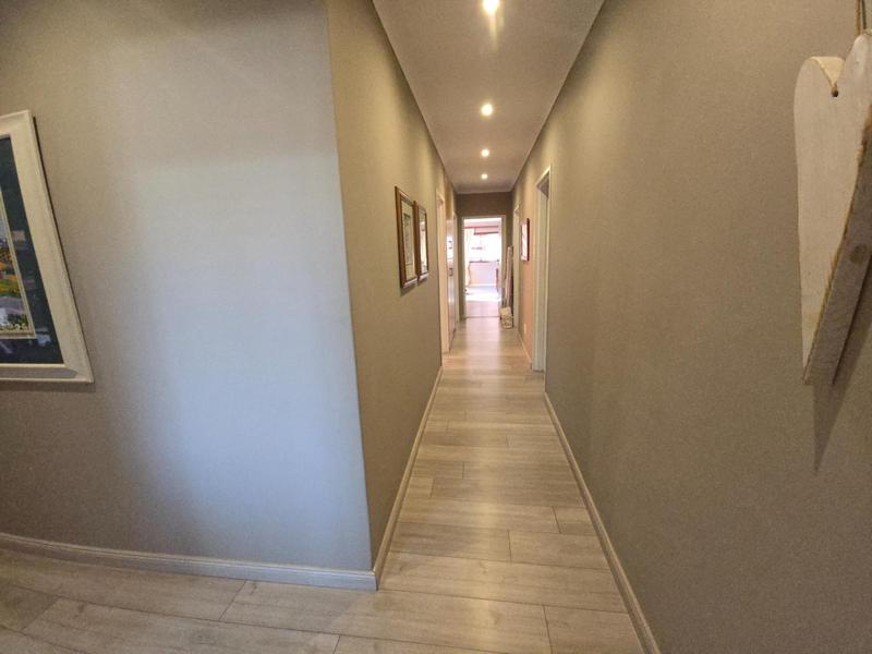 To Let 5 Bedroom Property for Rent in Goedehoop Western Cape